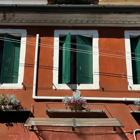 Artists' House 5 Stars Гостевой дом *