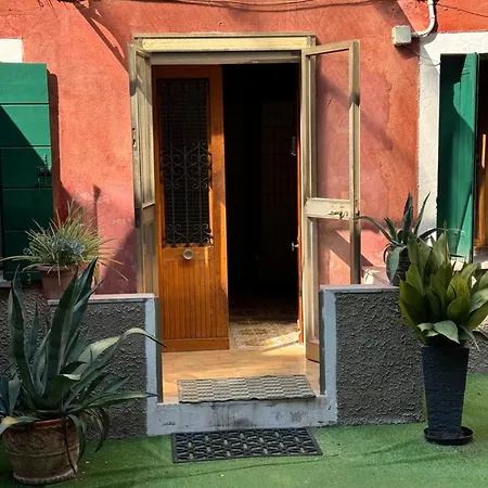 Artists' House 5 Stars
