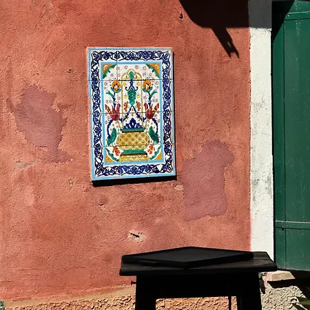 Artists' House 5 Stars *